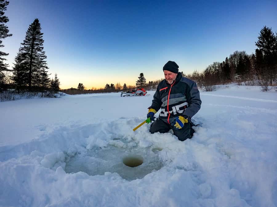 15 min. Tadoussac : Family-Friendly Ice Fishing Experience - What the $27 price really covers