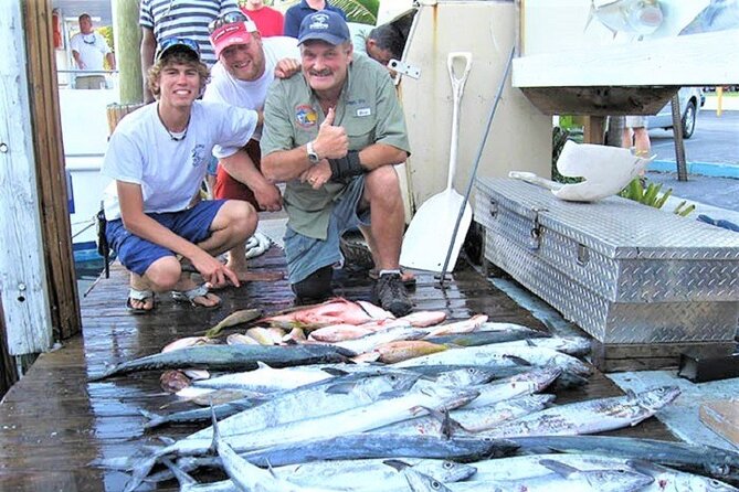 4-Hour Day or Night-Time Reef Bottom Fishing Charter in Fort Lauderdale - Handling your catch after the boat returns