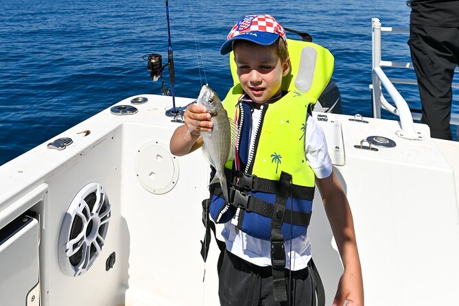 5-Hours Blue Lagoon Fishing and Snorkeling Trip from Trogir - The crew and instruction for beginners