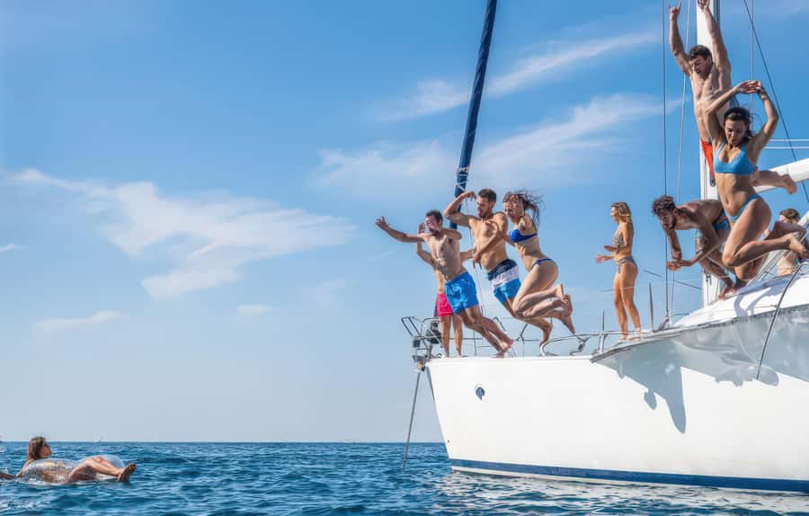Agadir: Half-Day Boat Trip with Fishing and BBQ Lunch - Setting out from Agadir Marina at 9:00 AM
