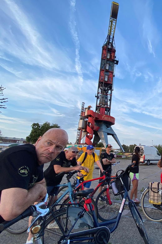 Amsterdam: Urban Bike Tour, Graffiti Art & Magnet Fishing - Why this Amsterdam bike tour feels different