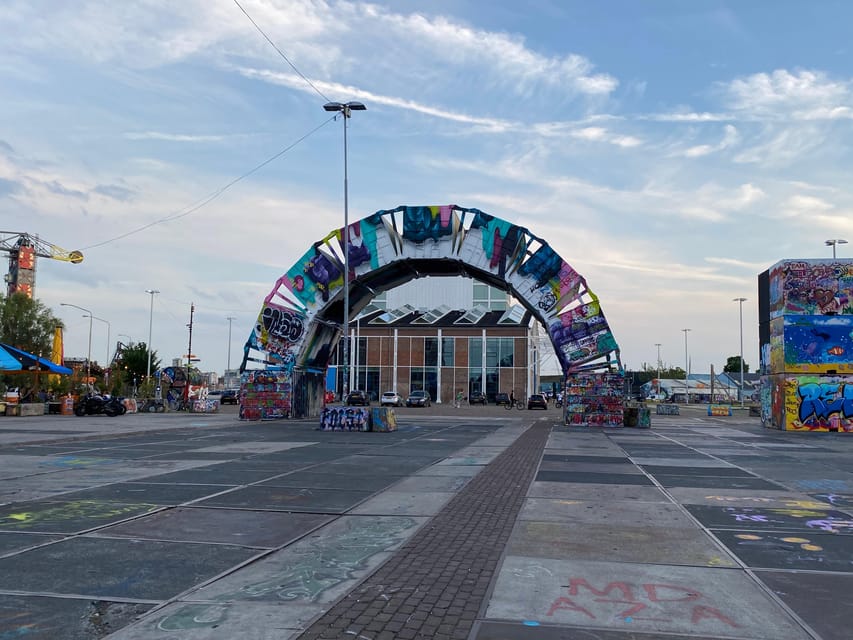 Amsterdam: Urban Bike Tour, Graffiti Art & Magnet Fishing - Who should book this ride?