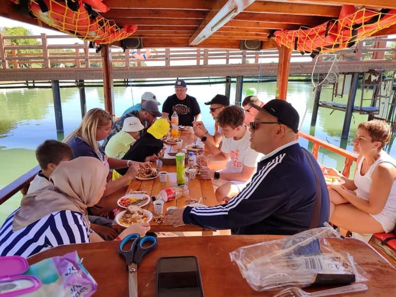 Antalya: Exclusive Mini Group Fishing Tour - Catch & Grill - Crab catching on the way back