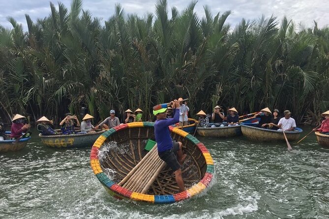 Basket Boat in Hoi An( visit water coconut forest,Crab fishing ) - Meeting Tram and sampling local hospitality