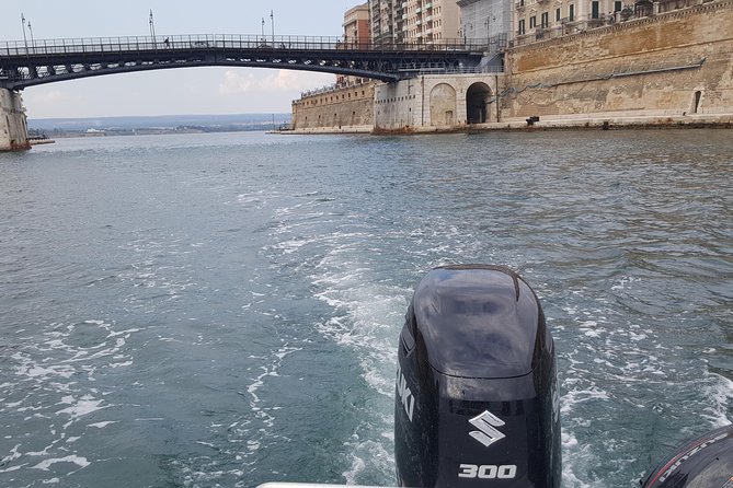 Boat fishing, boat tours, boat party - Swimming in Shallow and Deep Water