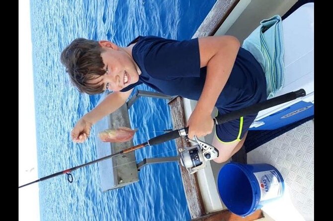 Captain Manolis Fishing with barbecue on the boat - What the small group changes