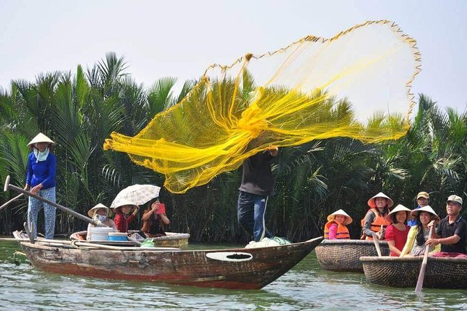 Cooking Class Hoi An:Local Market, Basket Boat, Fishing & Cooking - Fishing on the canal, with flexible expectations