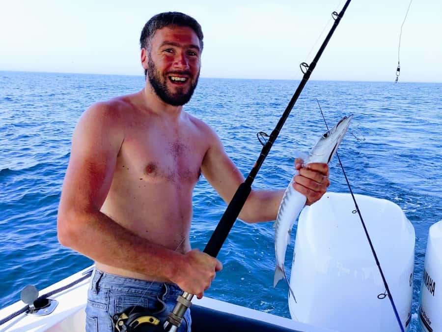 Dubai: 4-Hour Deep Sea Fishing, Trolling, Casting - A fishing trip with Dubai scenery built in