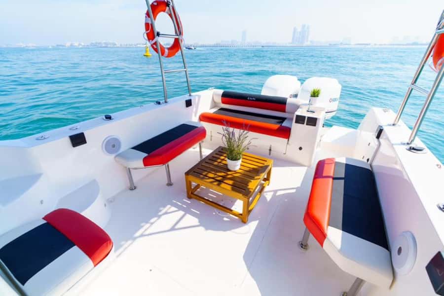 Dubai: 4-Hour Deep Sea Fishing, Trolling, Casting - Crew service and comfort on board