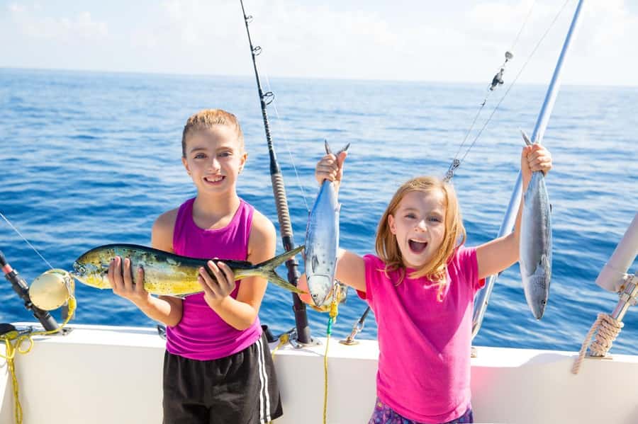 Dubai: 5 Hours Deep Sea Fishing - Five hours from Dubai Marina to open water
