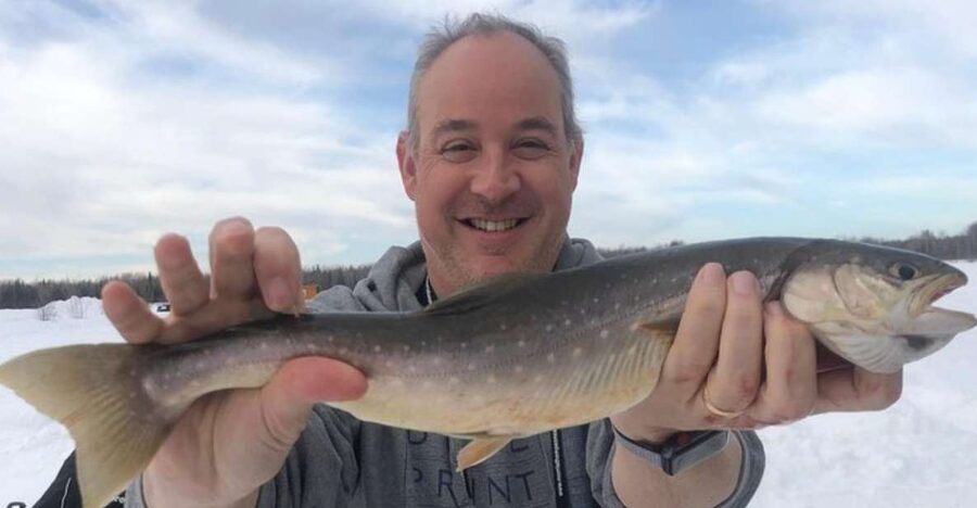 Fairbanks: Guided Ice Fishing Tour - Fishing from a warm cabin near Fairbanks