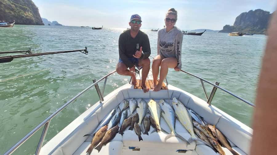 Fishing at Krabi : Full day - The 20-minute speedboat ride to the fishing area