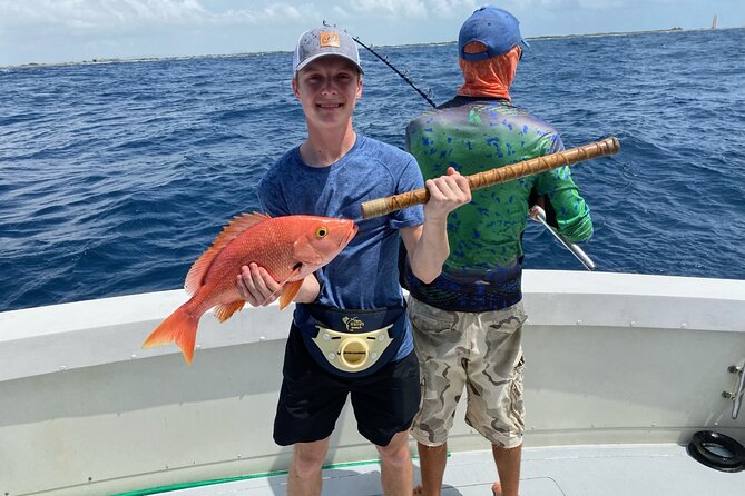 Fishing Charter 6 Hours - Casting rods and heavy fly-fishing equipment