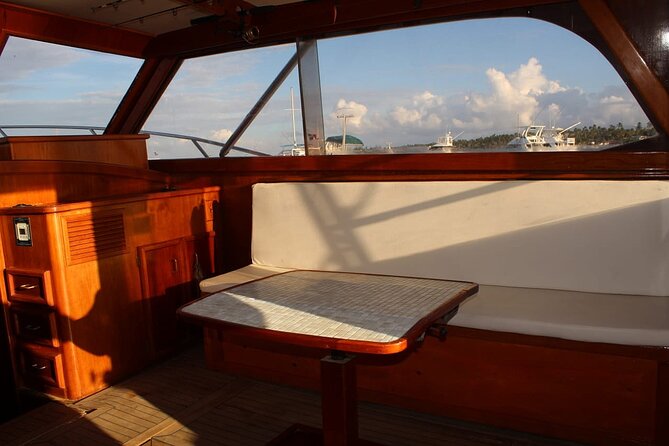 FISHING PRO CHARTERS - Boat Excursion - Divina - What is included, and what is not
