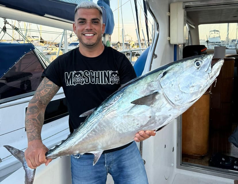 Fuengirola: 4h Trolling Fishing Trip with Snacks and Drinks - Four Hours of Trolling Off the Coast