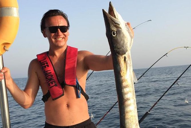 Go Fishing Dubai 5 hours Trolling & Regular Fishing - Switching to light tackle and regular fishing