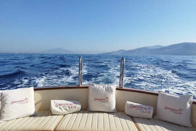 Group Capri tour , visit of caves, fishing legend and swimming - Why this Capri boat trip works well from Sorrento