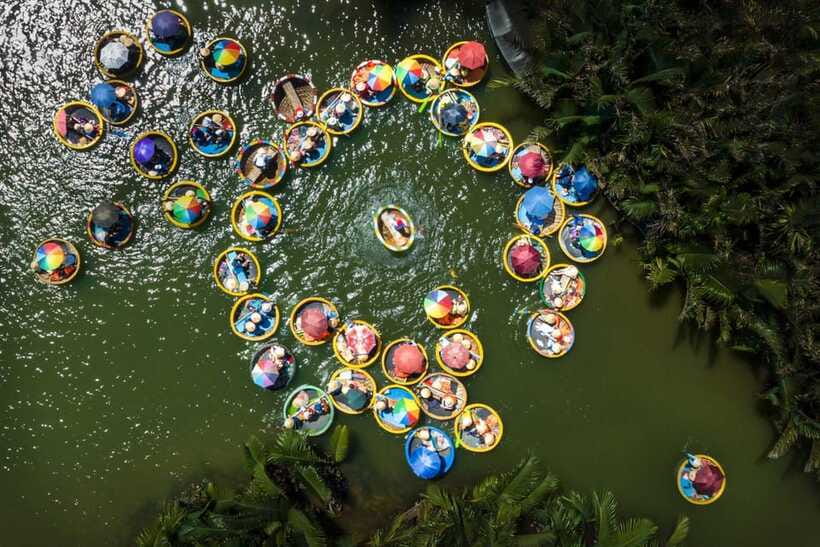 Hoi An: Basket Boat and fishing Crabs Tour - The café stop and optional food