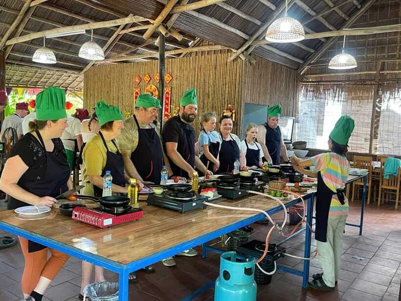 Hoi An: Cooking Class, Crab Fishing-Basket Boat, Market Tour - Resting at the restaurant before cooking