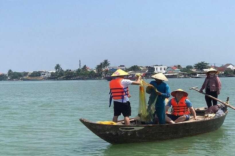 Hoi An Fishing Boat Tour/Ceramic-Lantern-Hand Fan-Cafe Class - Learning the Vietnamese filter coffee method