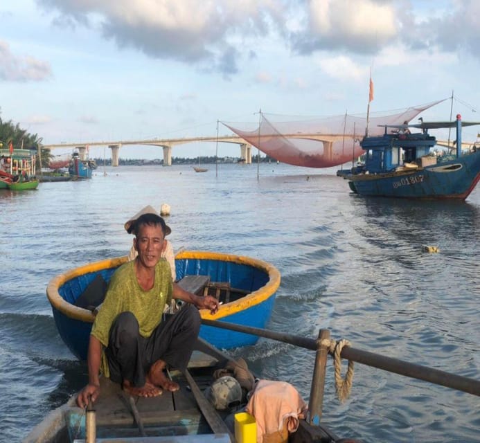 Hoi An: Sunset BBQ Fishing tour with Locals by Boat Cruise - Charcoal BBQ Dinner on the Water