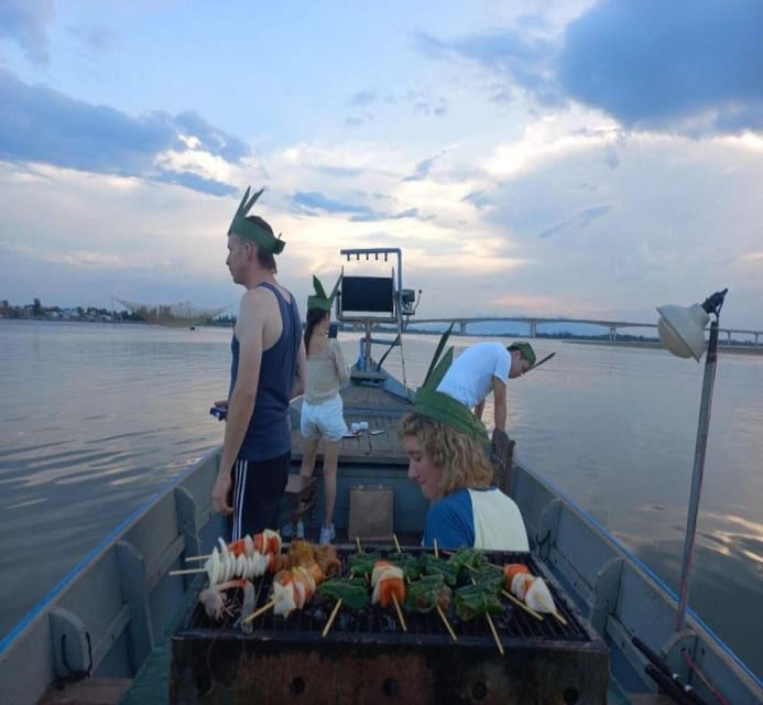 Hoi An: Sunset BBQ Fishing tour with Locals by Boat Cruise - Fishing From the Middle of the River