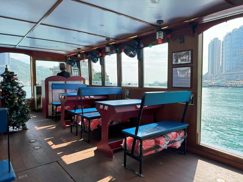 Hong Kong: Aberdeen Fishing Heritage Tour with Seafood Feast - Should you book the Aberdeen heritage tour?