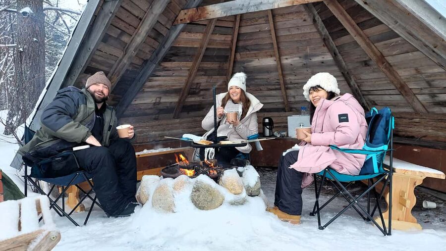 Ice Fishing Adventure in Levi with Salmon Soup - What the guide adds to the experience