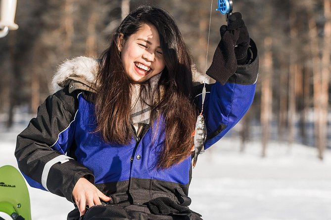 Ice Fishing Tour - Clothing, cold, and practical comfort
