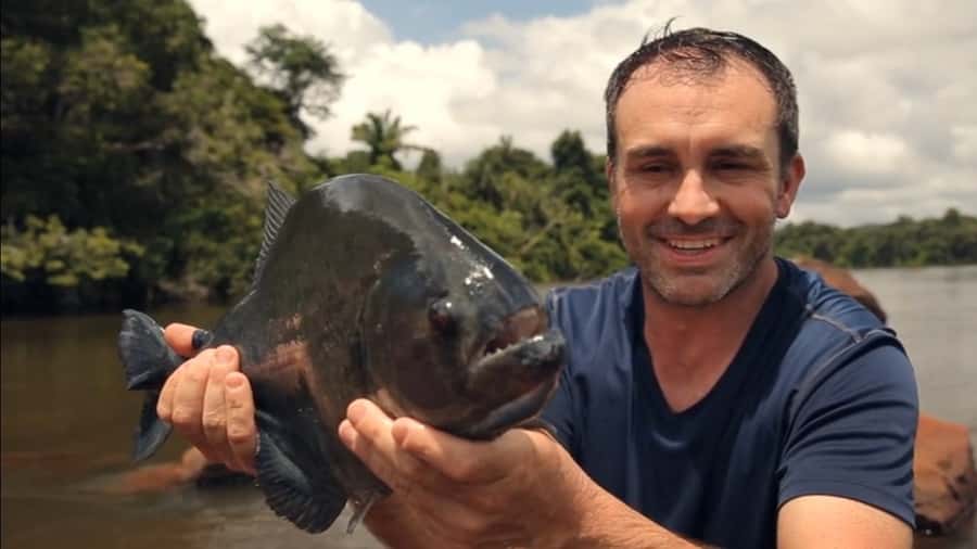 Iquitos: Piranha Fishing Experience in the Amazon jungle - Leaving Iquitos for the Boulevard pier