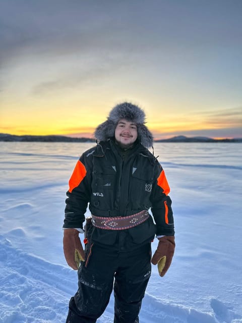 Ivalo: Ice Fishing Tour to Lake Inari, Reindeers & Lunch - Meeting reindeer at the island home