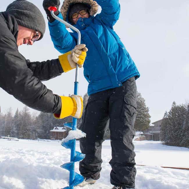 Kemijärvi: Insider Ice Fishing Experience - Meeting your guide and getting ready