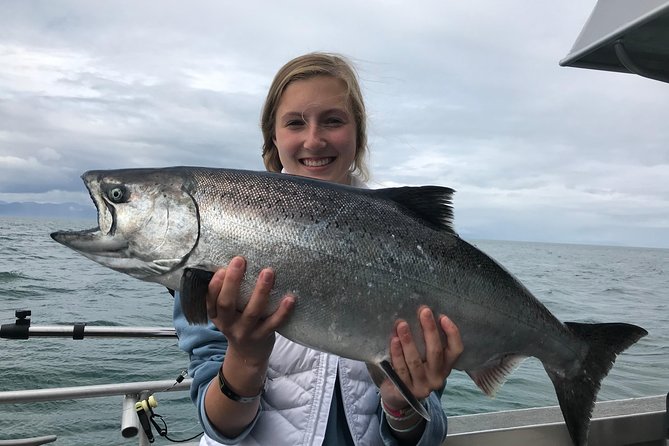 Ketchikan salmon and halibut fishing charter - Wildlife viewing comes naturally with the fishing