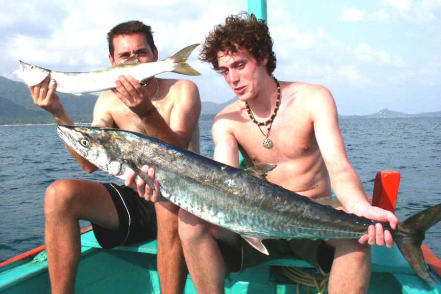 Koh Samui: Mr.Ung's Private Fishing/Boat Trip/Snorkeling/BBQ - Fishing first, with Koh Taen and Koh Mudsoom ahead