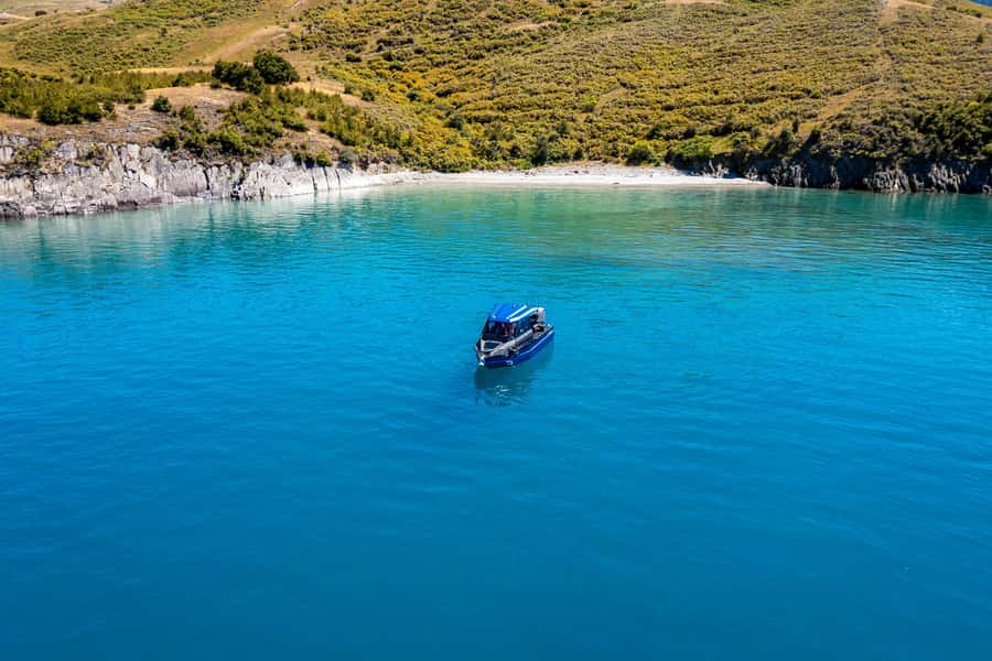 Lake Wakatipu: 3 Hour Fishing Adventure by Boat - Fishing Lake Wakatipu from Queenstown