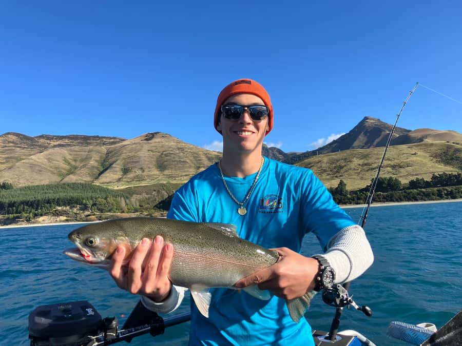 Lake Wakatipu: 3 Hour Fishing Adventure by Boat - How the three hours unfold
