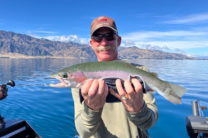 Lake Wānaka: 3 hour Fishing Adventure by Boat - Why the electric motor changes the mood