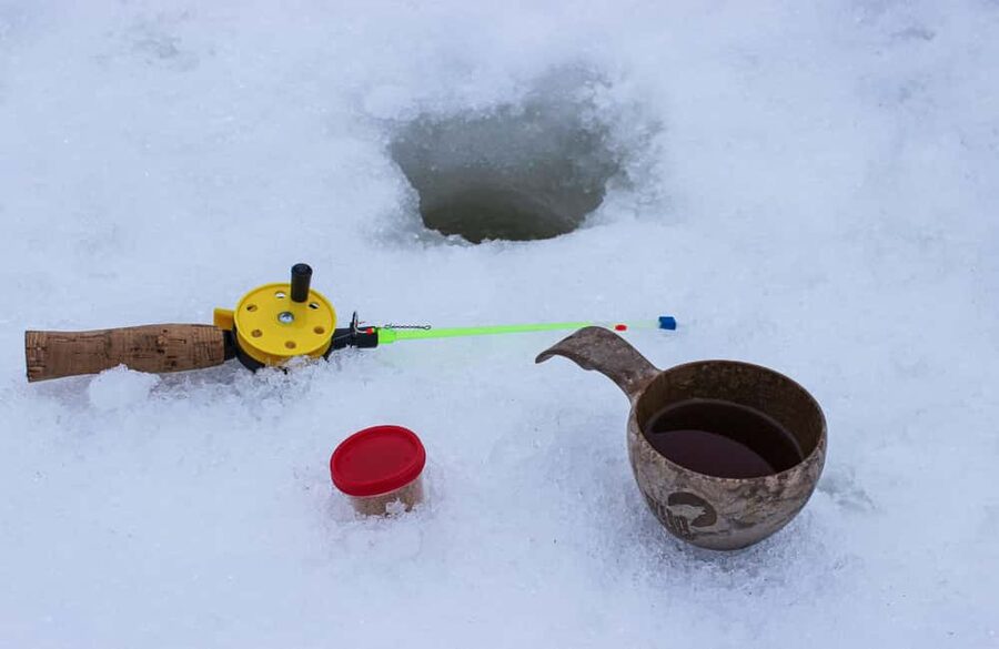 Levi: A fun Ice Fishing Experience in Levi, 3 HOURS - Meeting at the Levi Tourist Information Centre