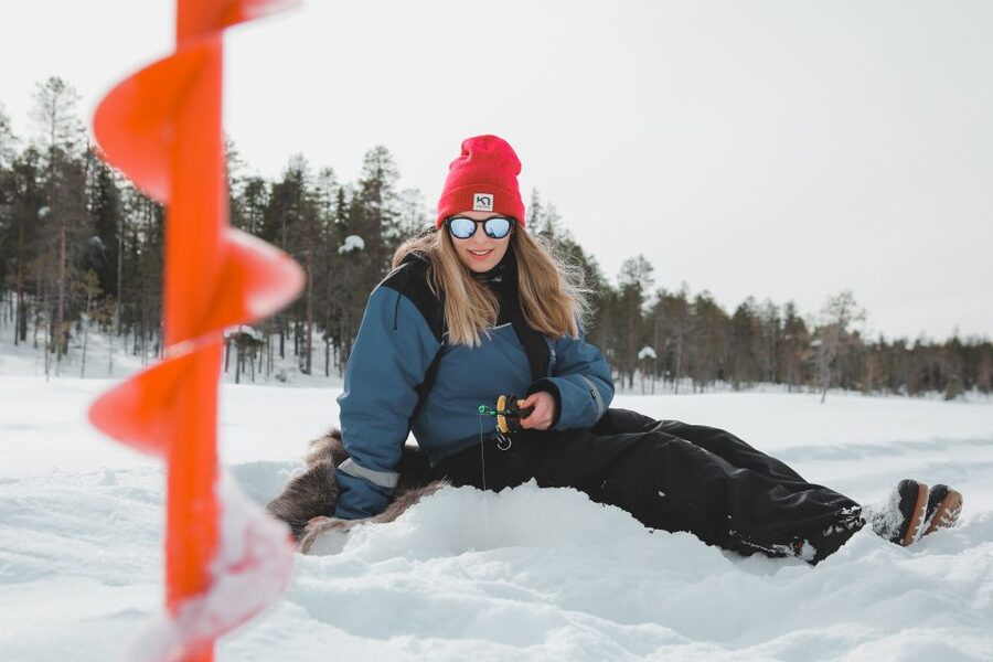 Levi: Finnish Ice Fishing Tour by Car - Getting Dressed for the Ice