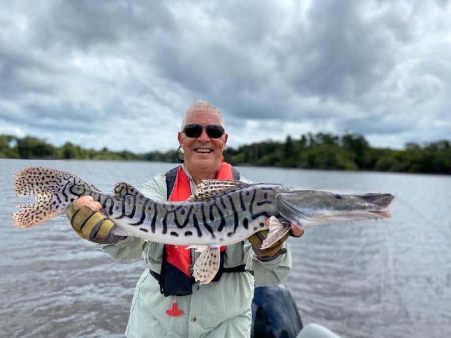 Manaus : A day of fishing on the Rio Negro - Lunch at a floating restaurant around noon