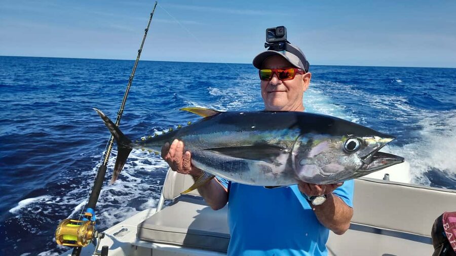 Nassau: Sport-fishing private charter . - Choosing between offshore, inshore, and bottom fishing