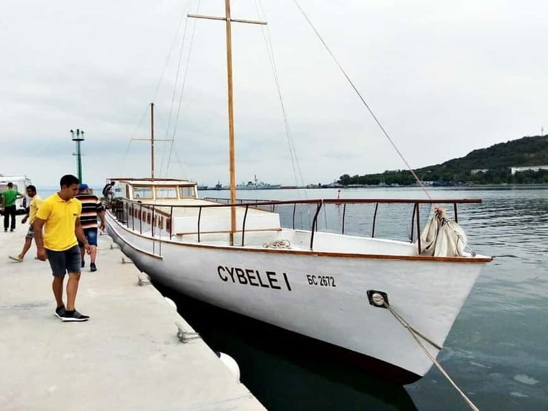 Nessebar: 4-Hour Boat Tour incl. Fishing, Lunch & Drinks - What the audio guide adds to the coastal views