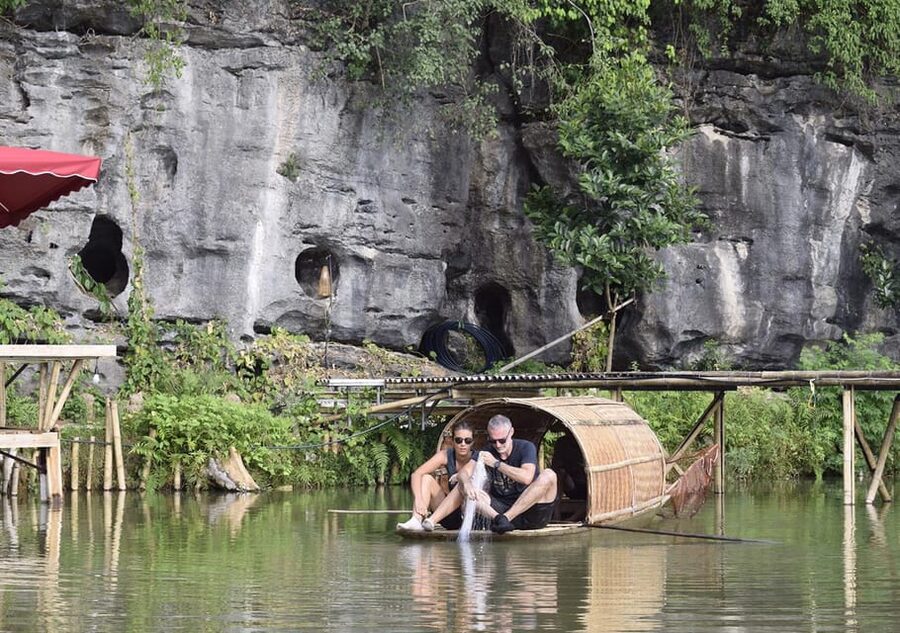Ninh Binh: Rice planting and fishing by basket tour - What to wear and bring