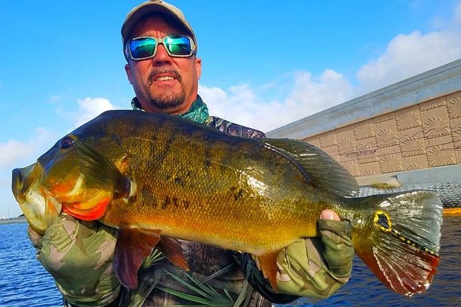 Peacock Bass Fishing Trip in Boynton Beach - A waterfront break with food and music