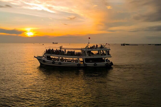 Phu Quoc Half-Day Tour with Sunset BBQ & Night Squid Fishing - Sunset from the boat near Phu Quoc