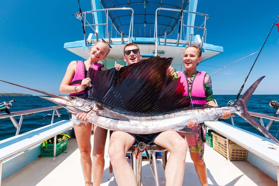 Phuket: Game Fishing and Trolling Boat Trip with Lunch - A fishing day with Racha Island as the reward