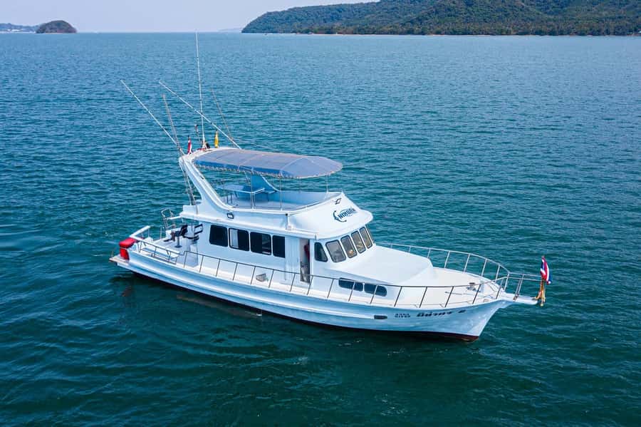 Phuket: Game Fishing and Trolling Boat Trip with Lunch - The early start at Ao Chalong Pier