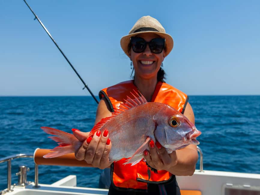 Portimão: Algarve Reef Fishing - Dropping anchor at the fishing grounds