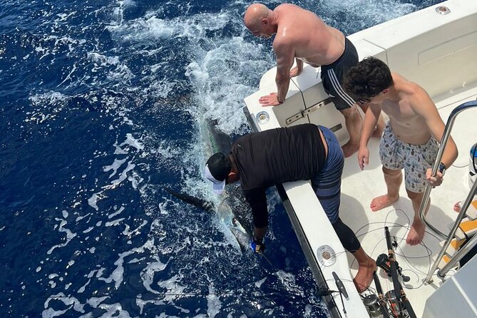 Private Charter Fishing in Tamarindo - Food, drinks, and the small comforts