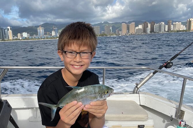 Private Fishing Charter for Family and Friends in Honolulu - The two-hour limit is both strength and weakness